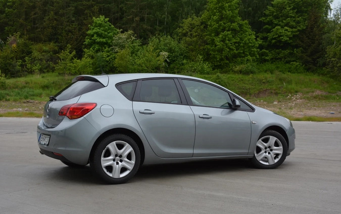 Opel Astra cena 28500 przebieg: 148000, rok produkcji 2011 z Dzierzgoń małe 466